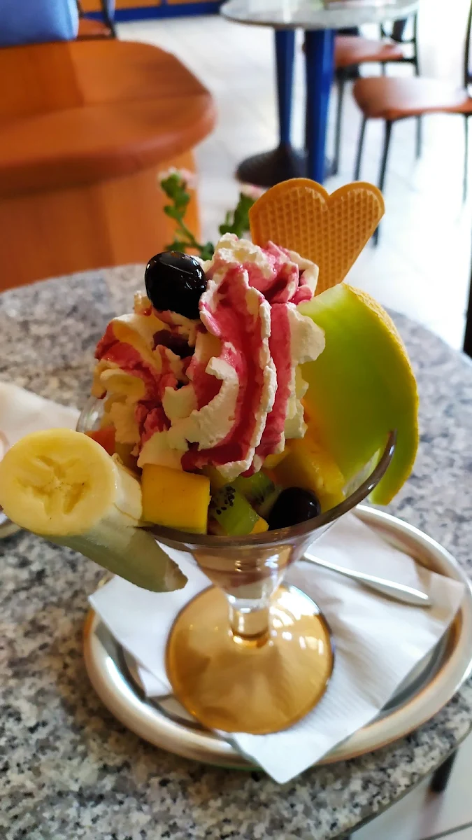 Früchtebecher