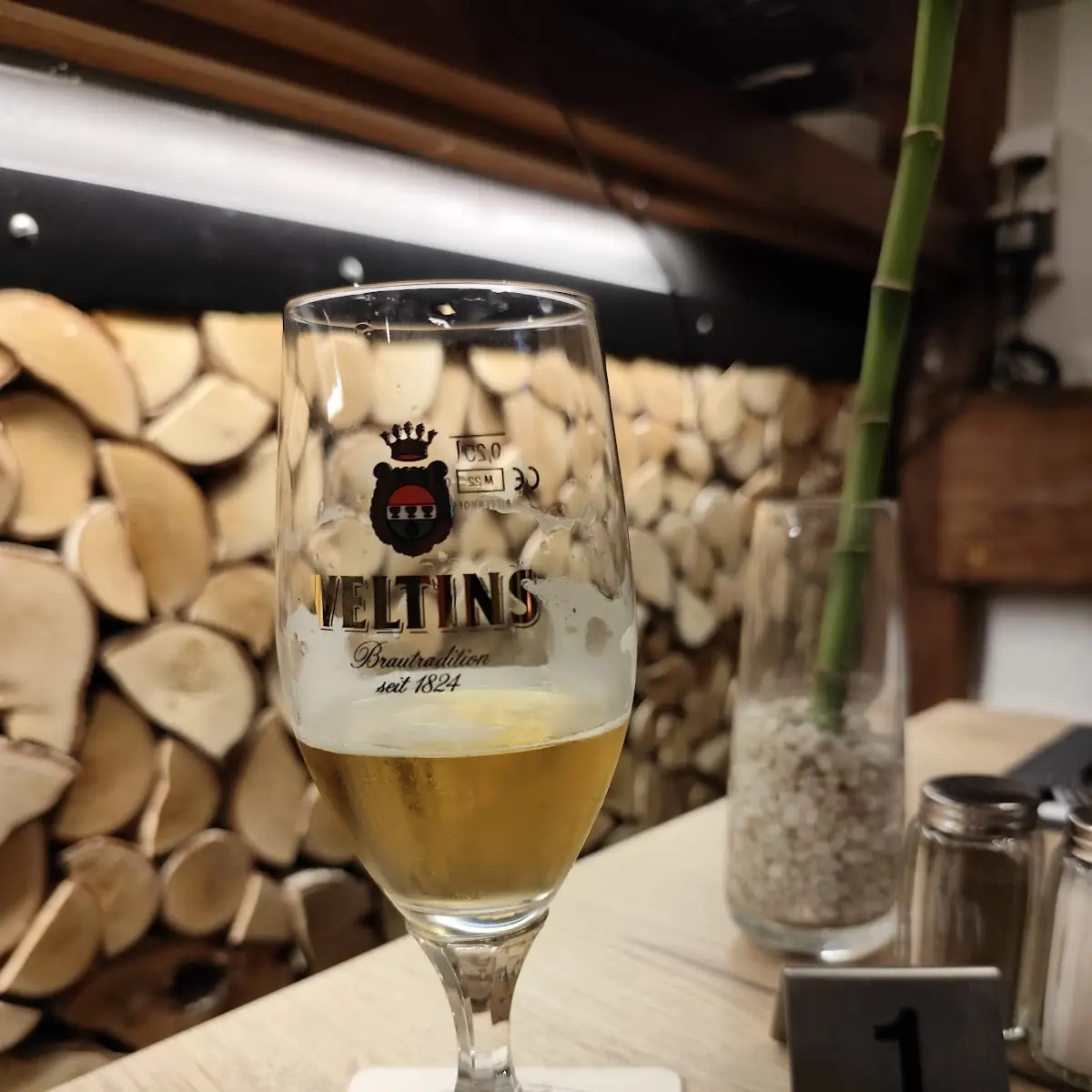Half Glas Bier