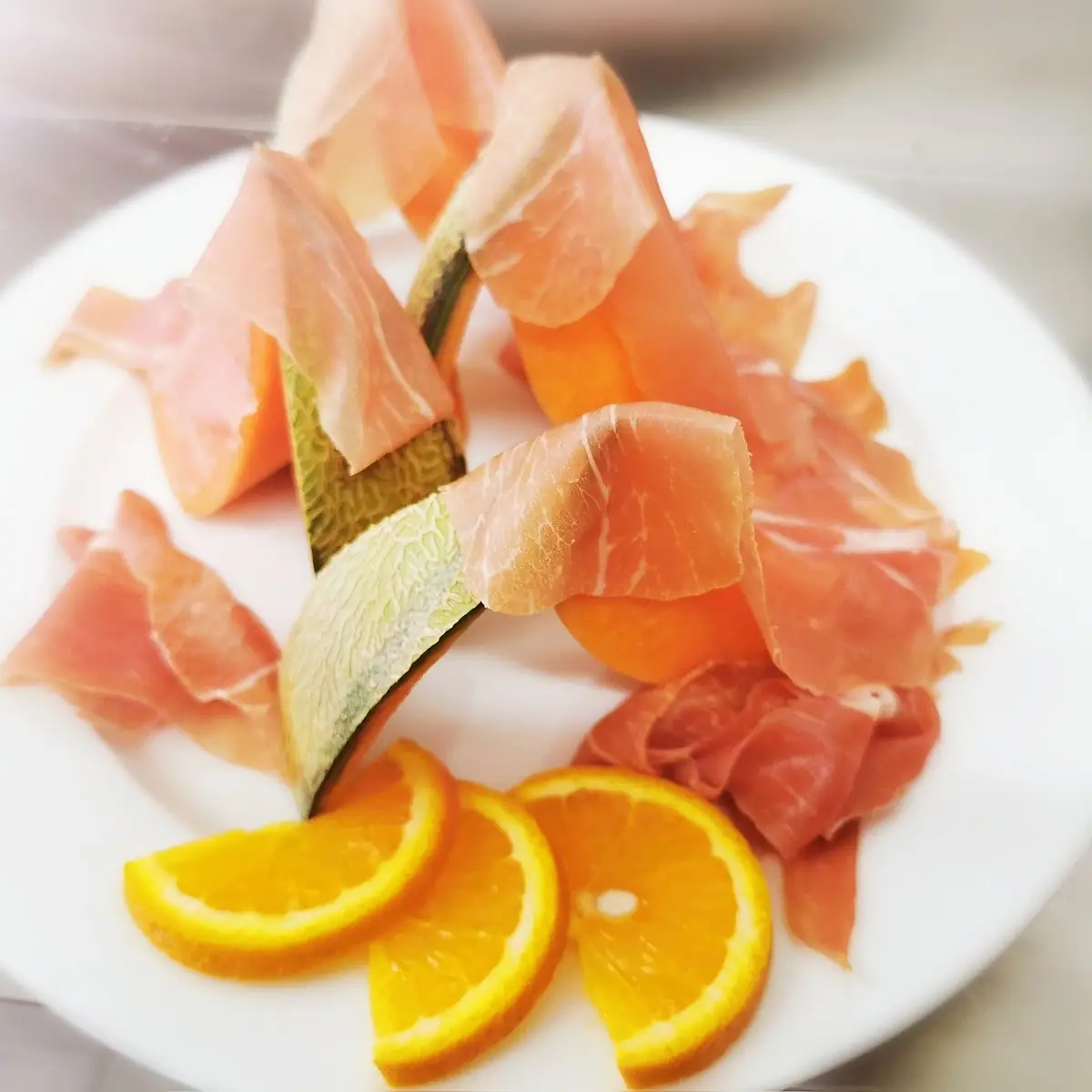 Prosciutto E Melone