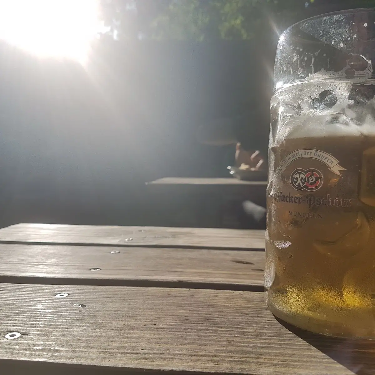 Maß Hell
