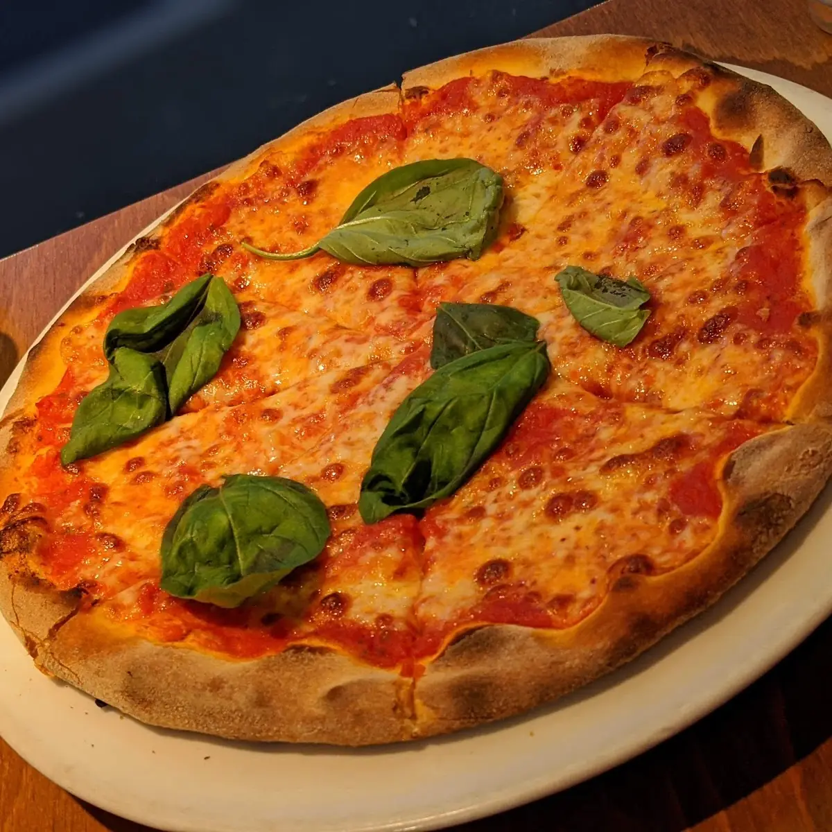 Pizza Mit Mozzarella