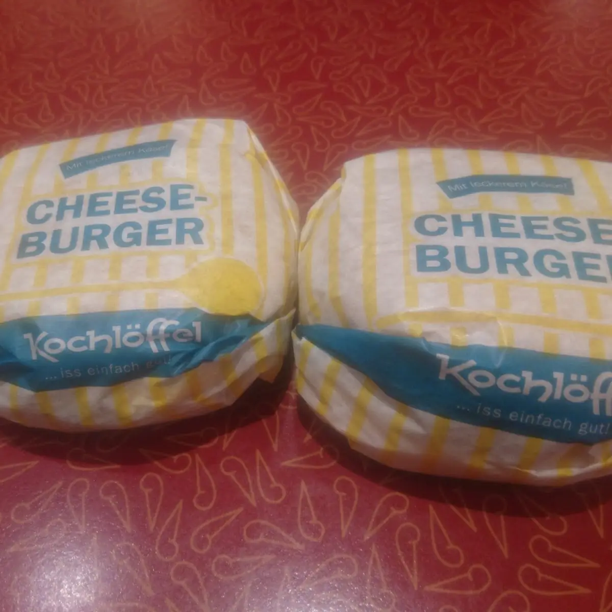 Zwei Cheeseburger