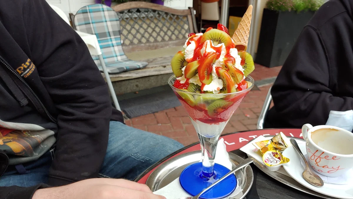 Kiwi Eisbecher