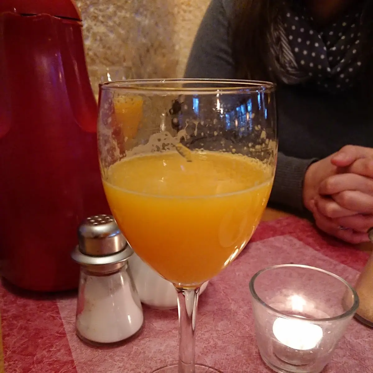 Mimosa, Restaurant Na endlich