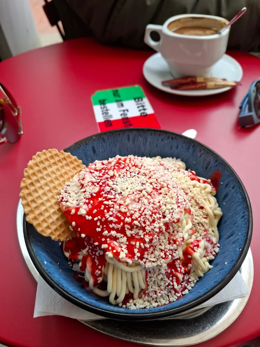 Spaghetti Eis