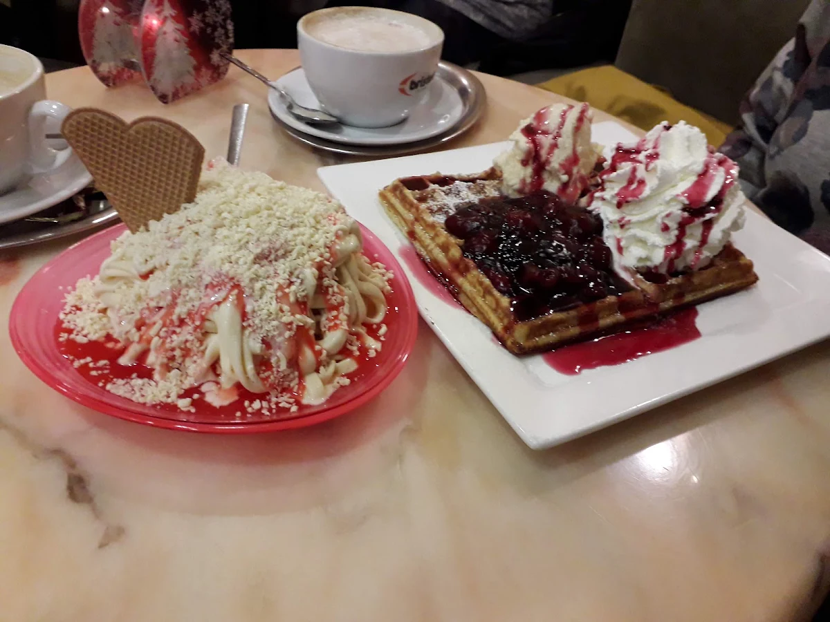 Spaghetti Eis Mit Waffeln