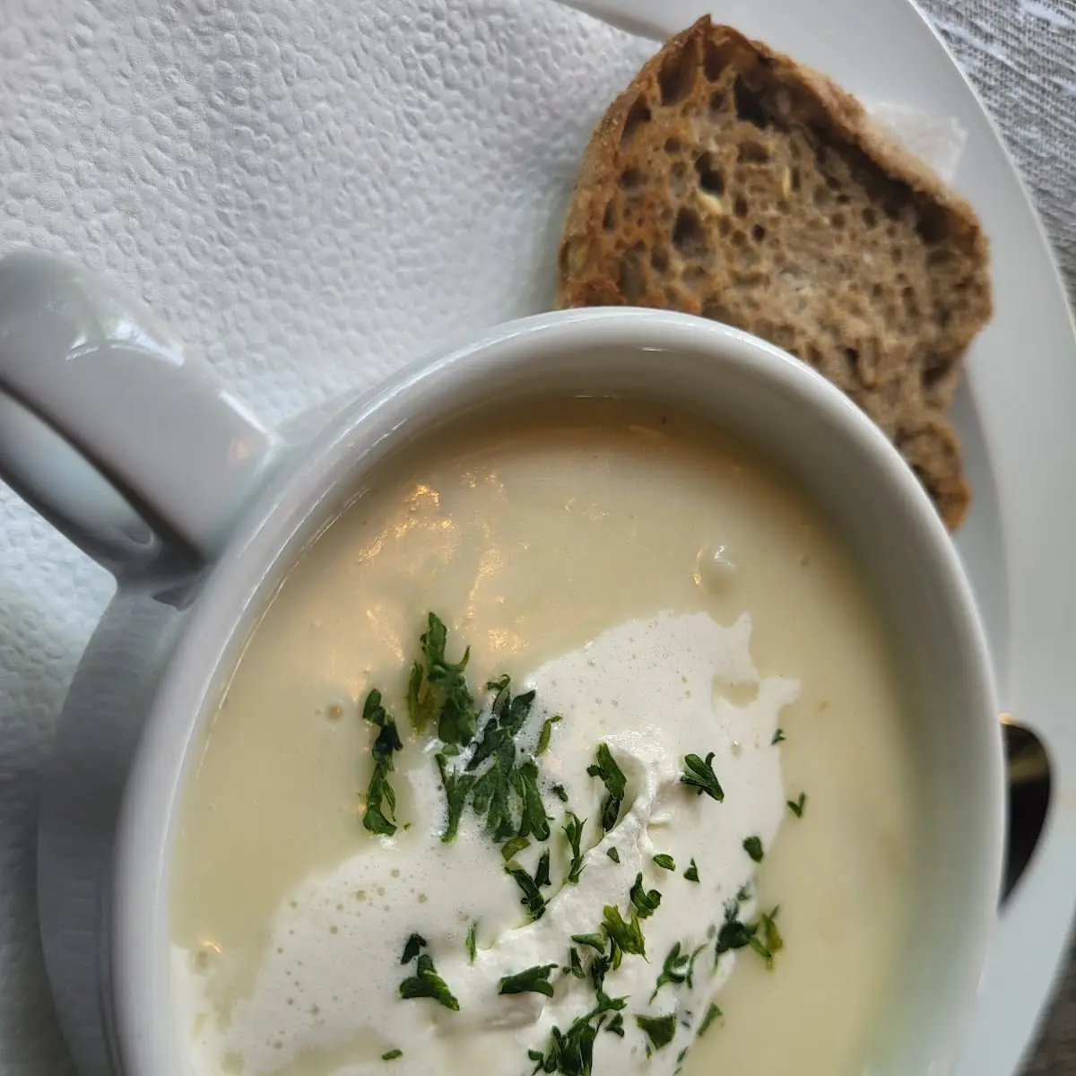 Spargelcremesuppe