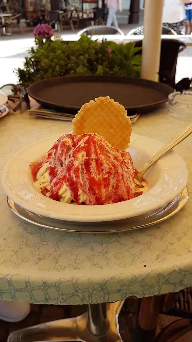 Spaghetti Eis