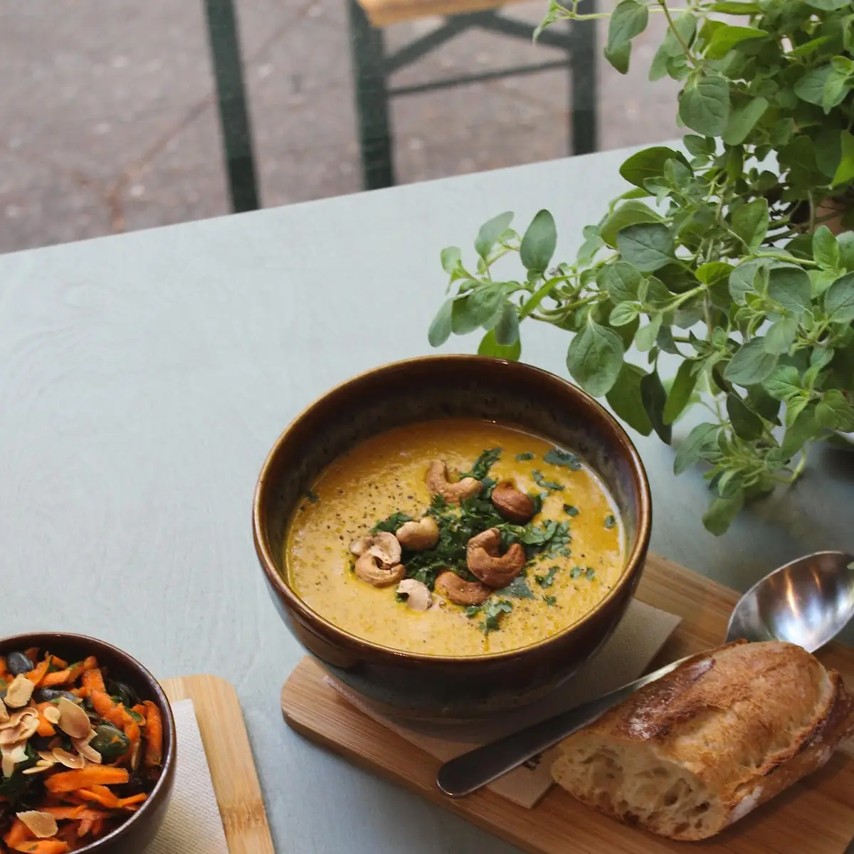 Highlights, SPIERS good food Café