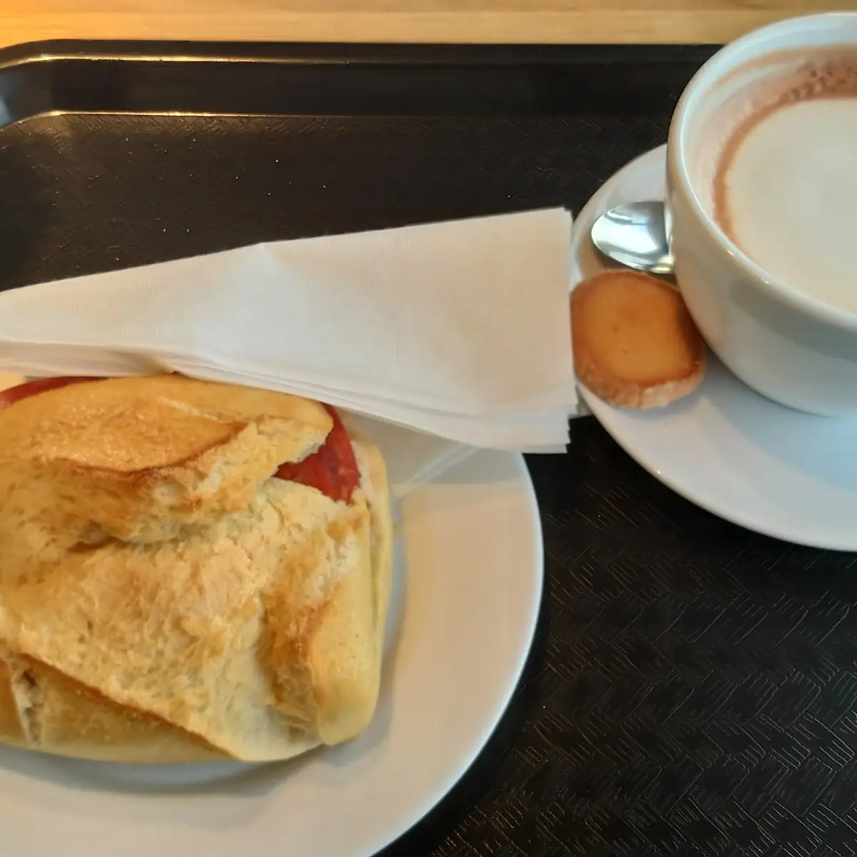 Salamibrötchen