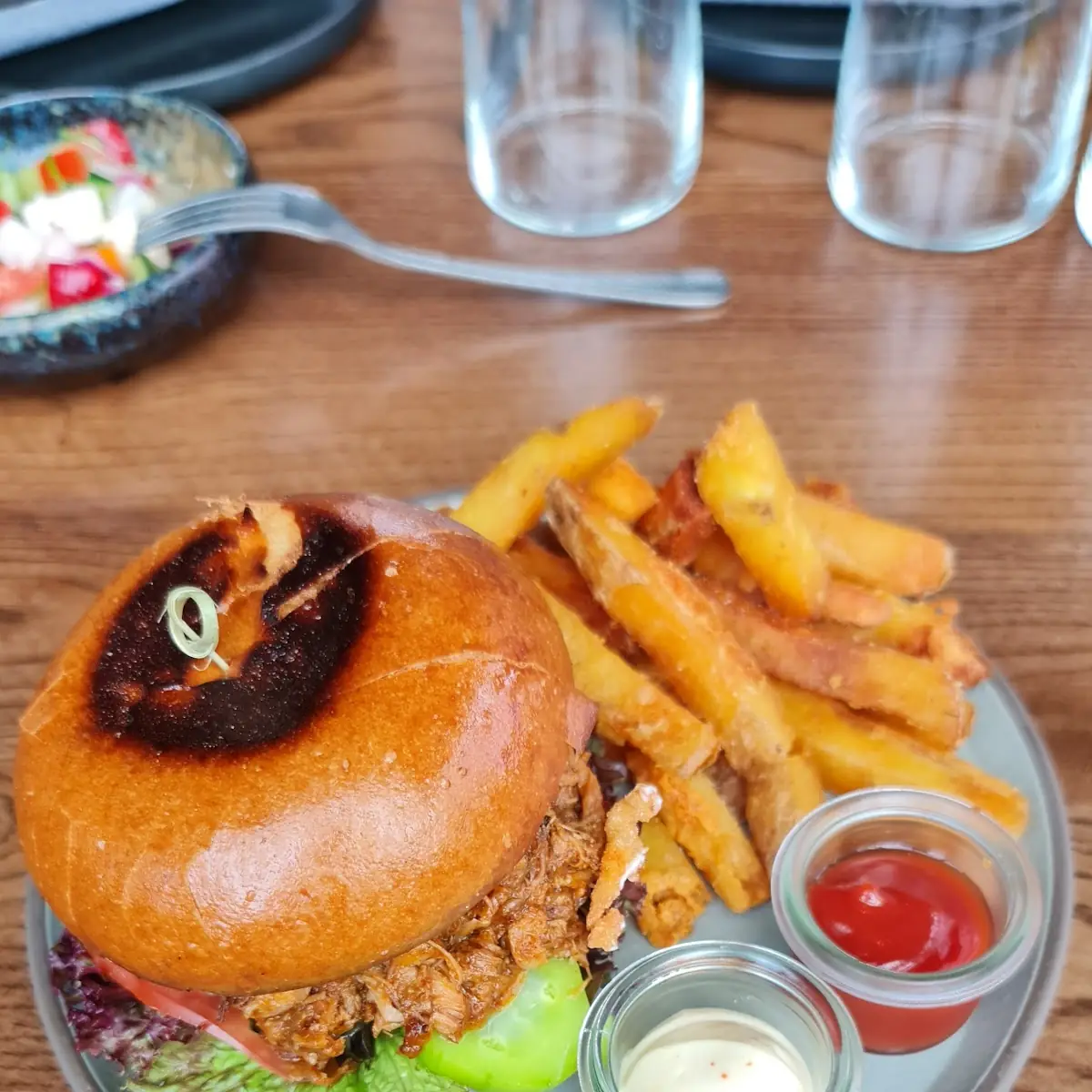 Pulled Beef Burger