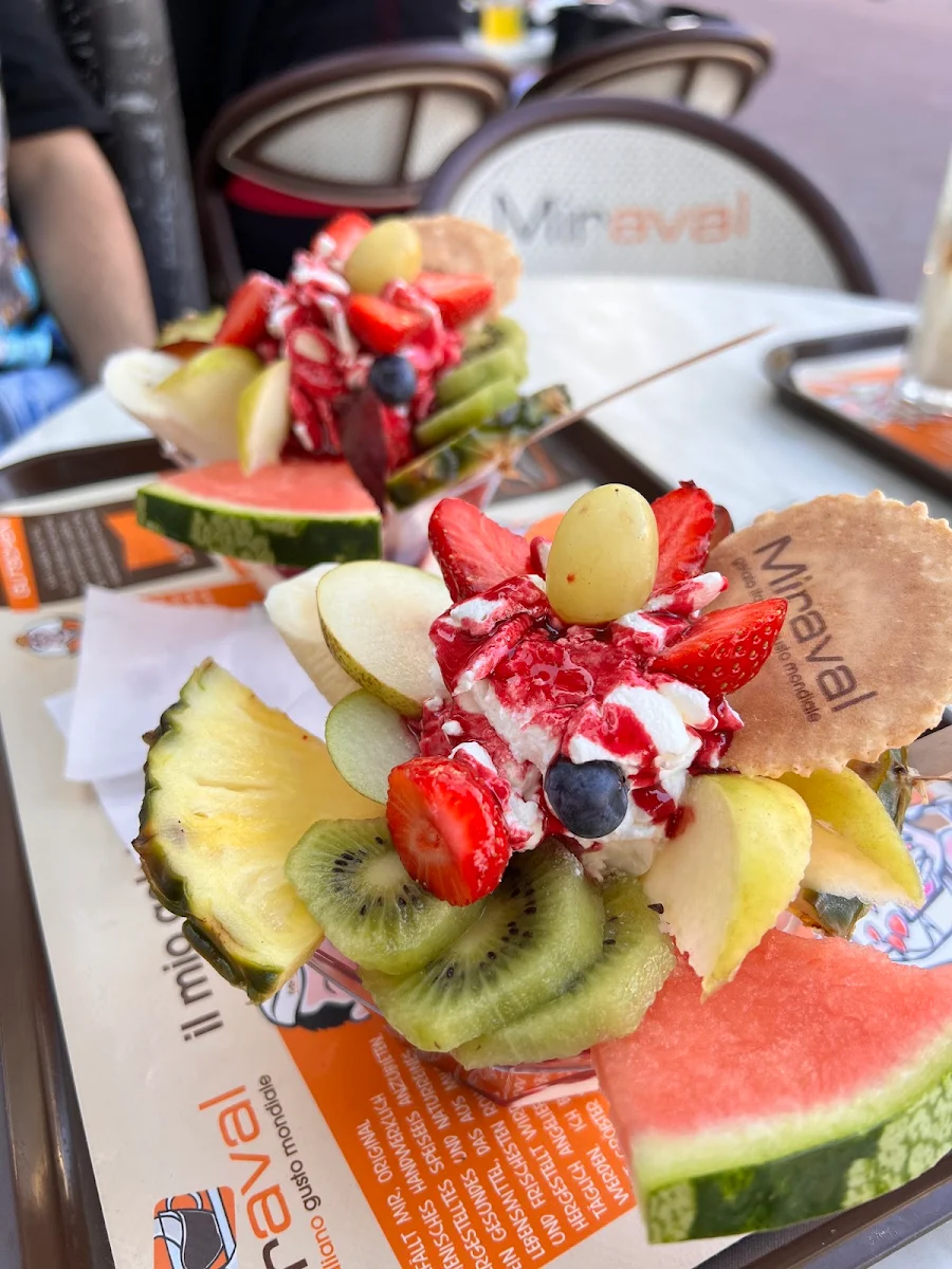 Fruchtbecher