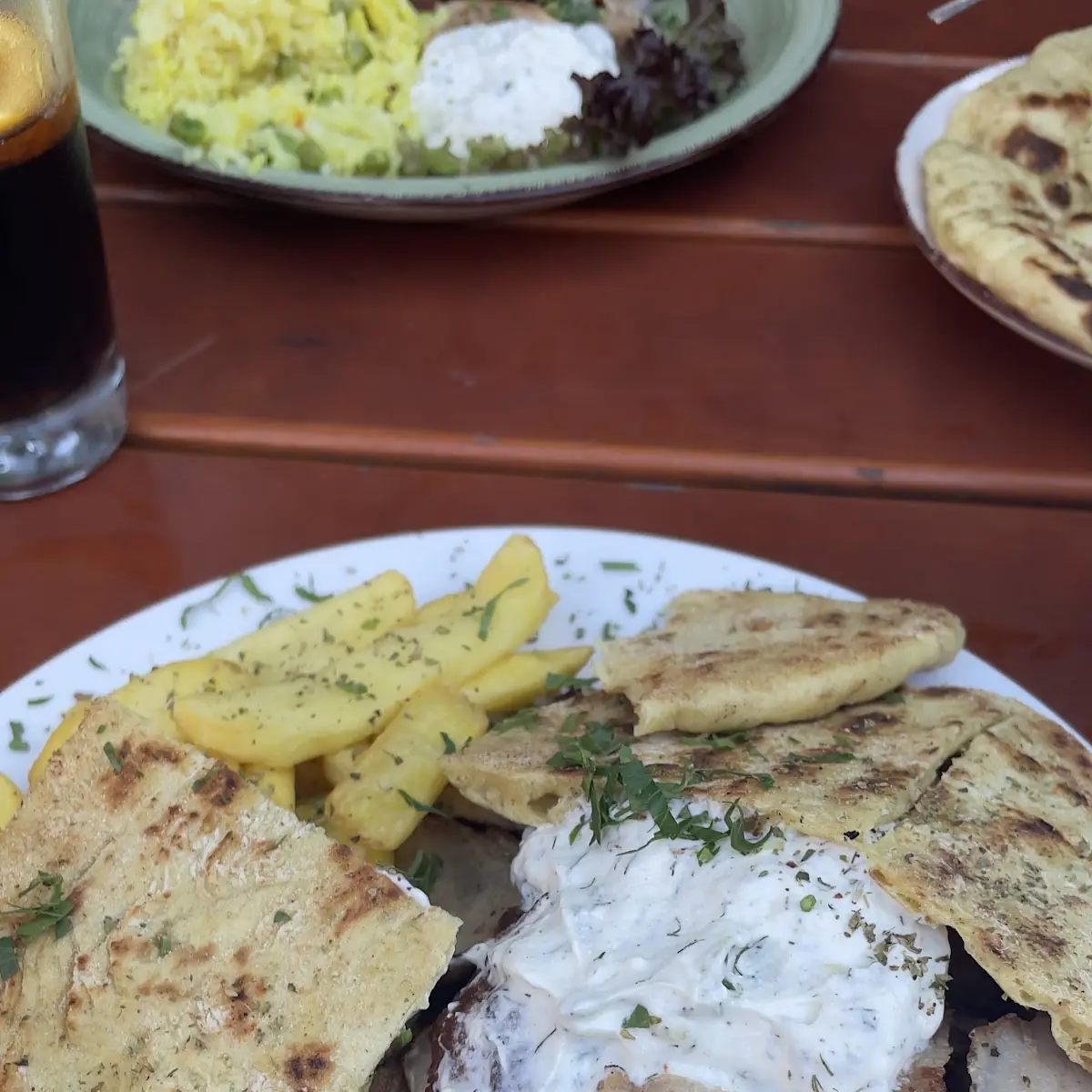 Highlights, Restaurant Plateia