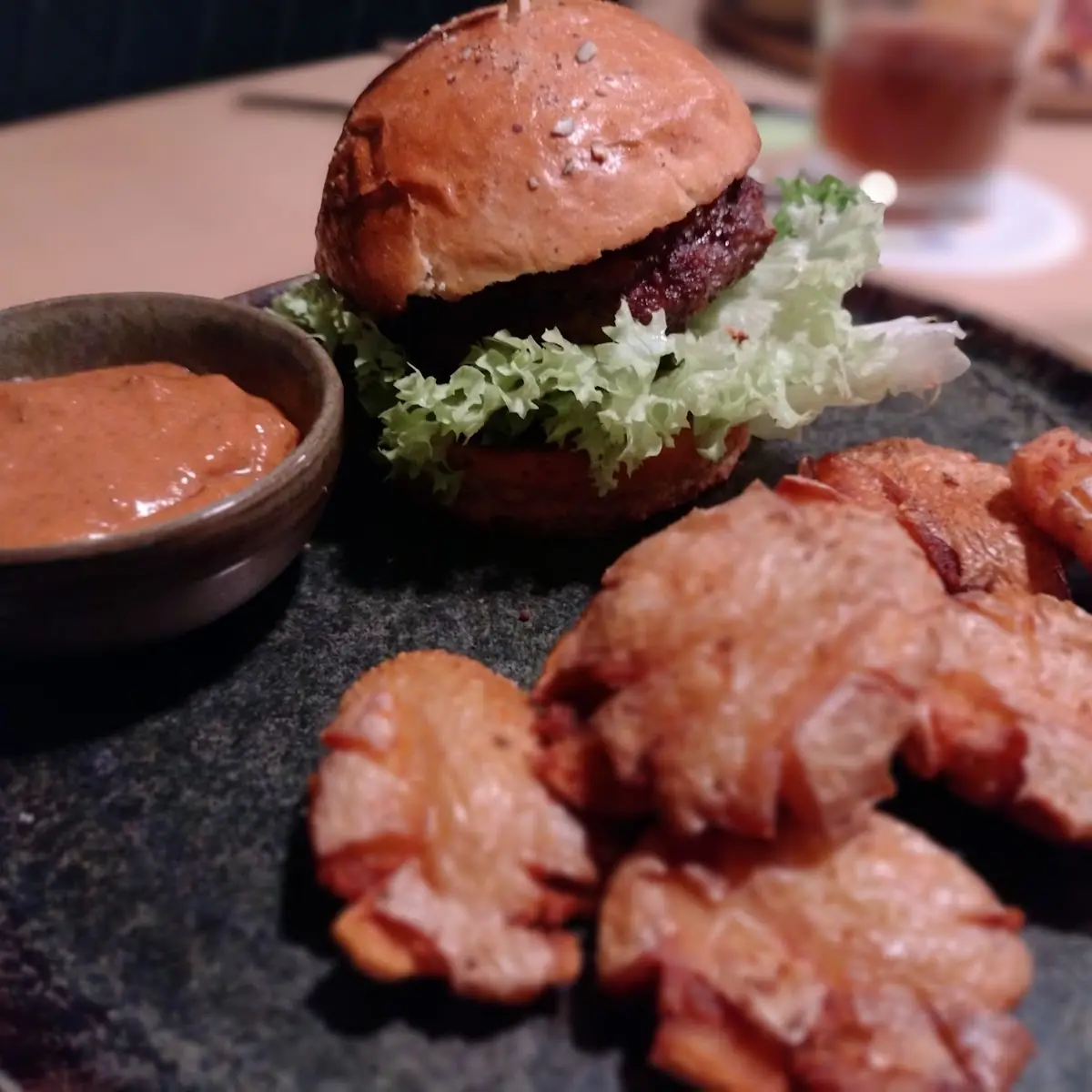 Burger, Re(h)serviert - Wirtshaus der Genusskultur