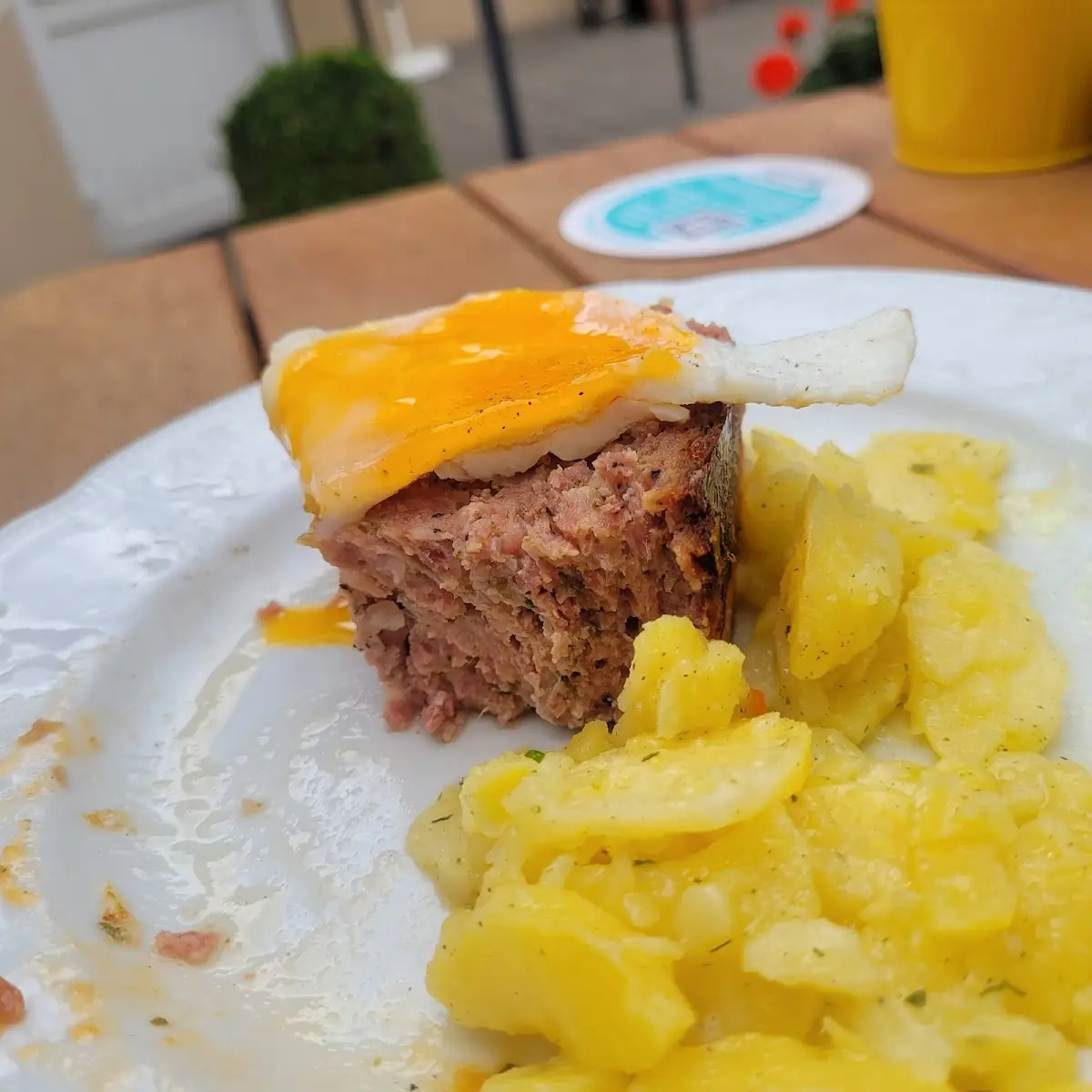 Leberkäse Mit Ei