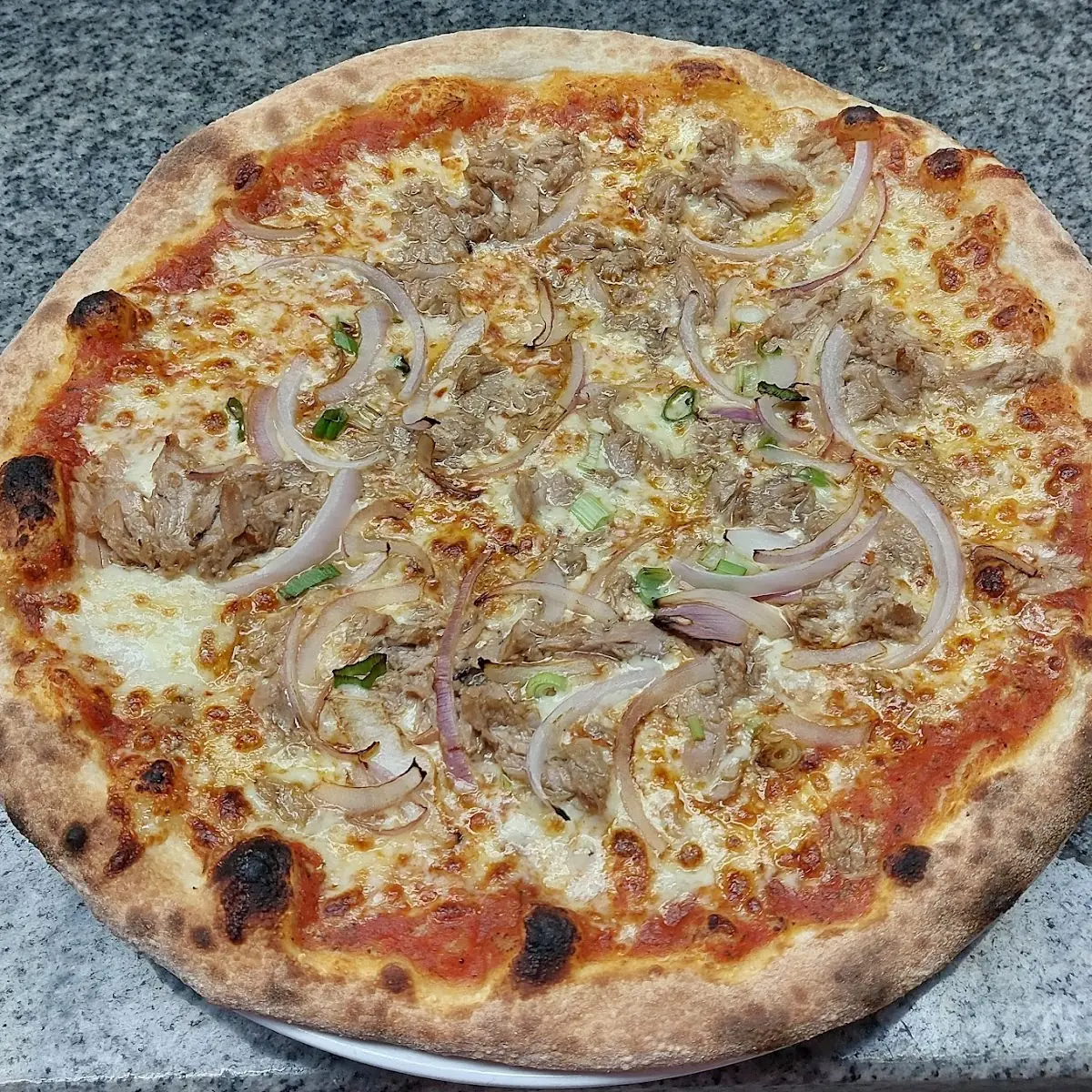 Pizza Tonno