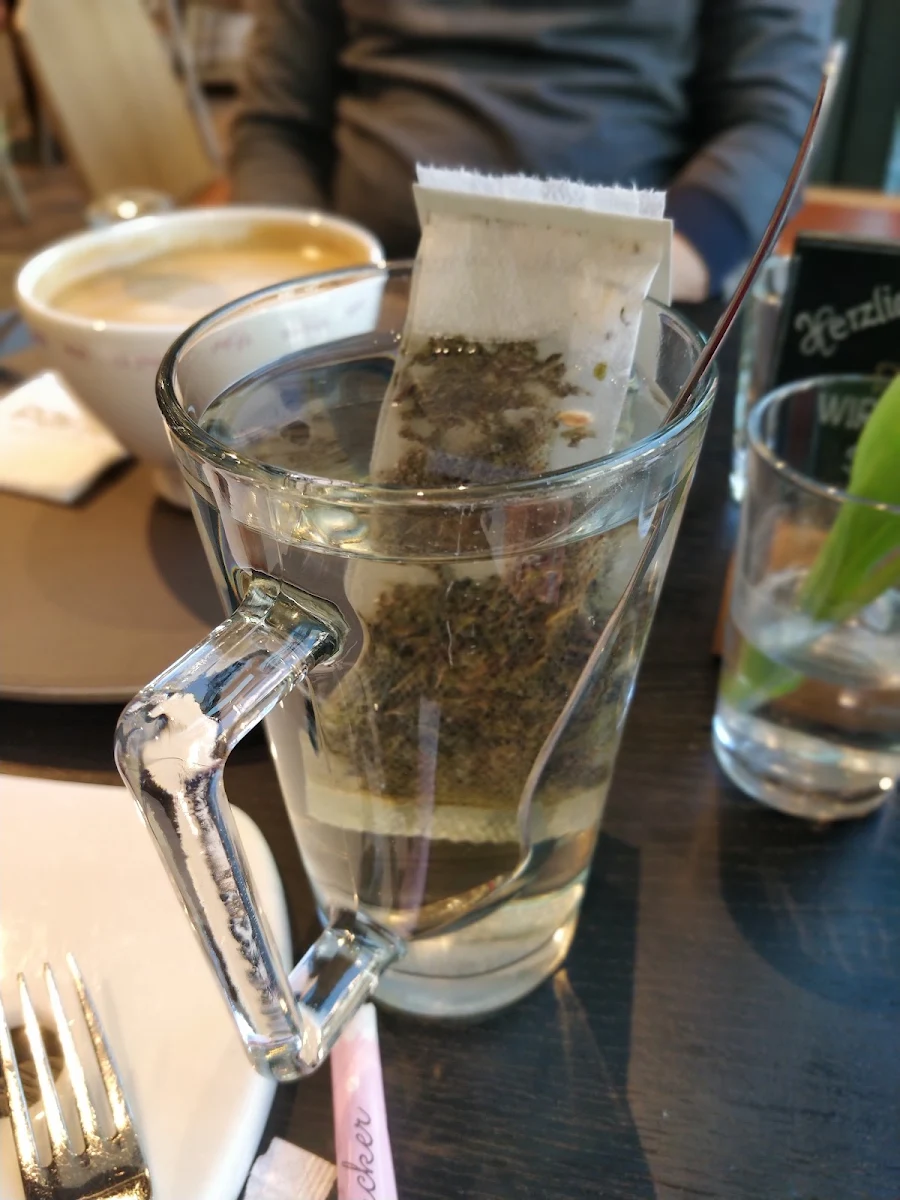 Tee Mit Melissa, PANO - Brot & Kaffee