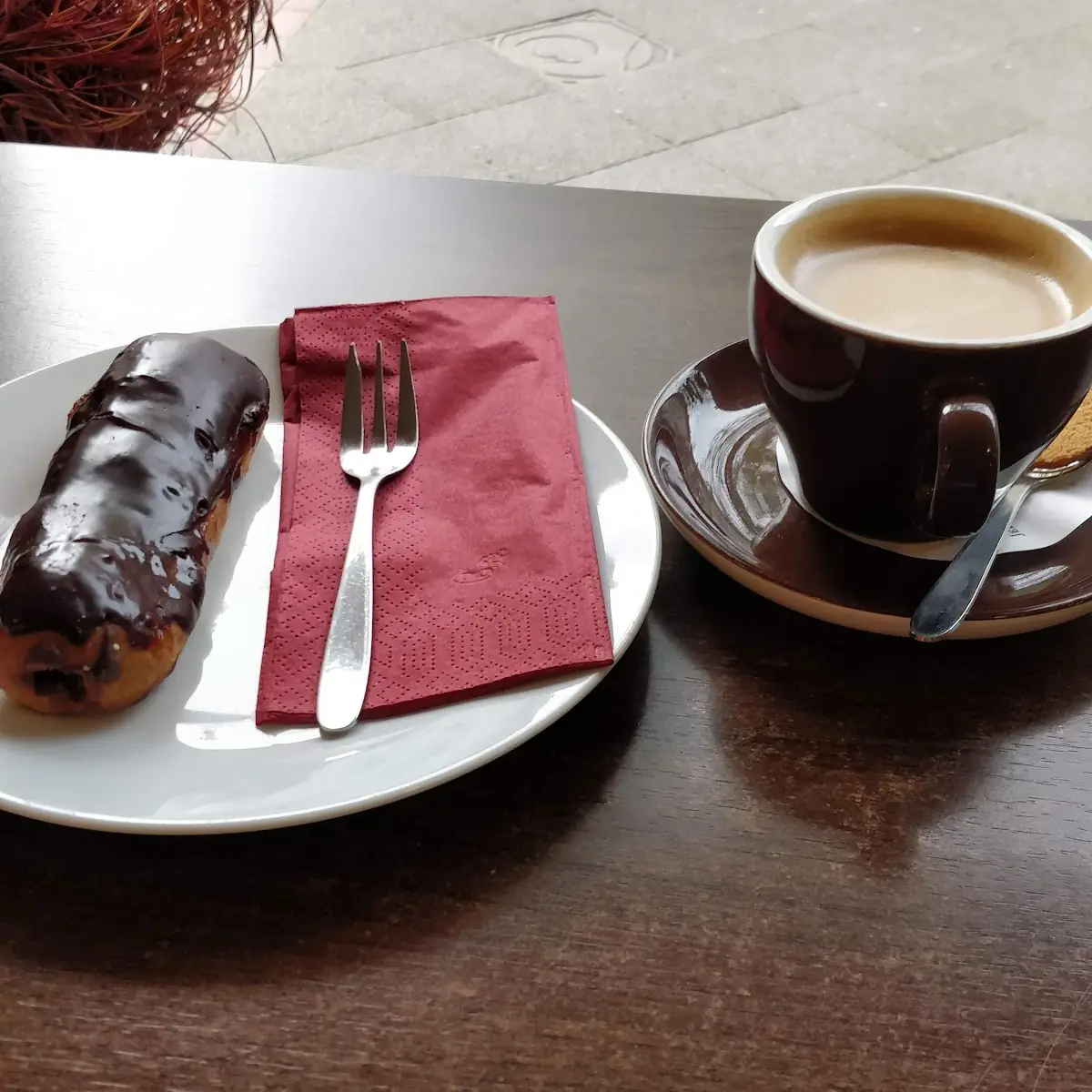 Chocolate Eclair