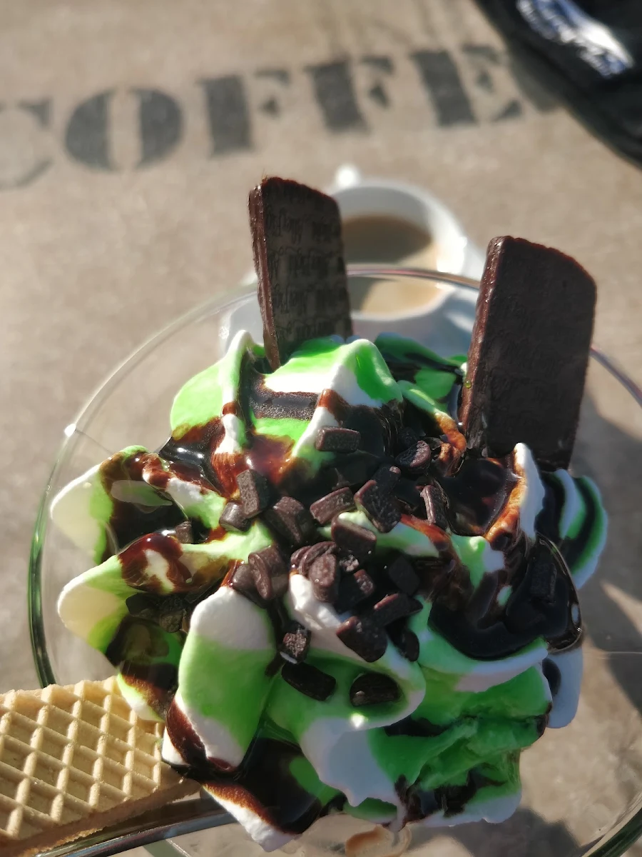 After Eight Eisbecher