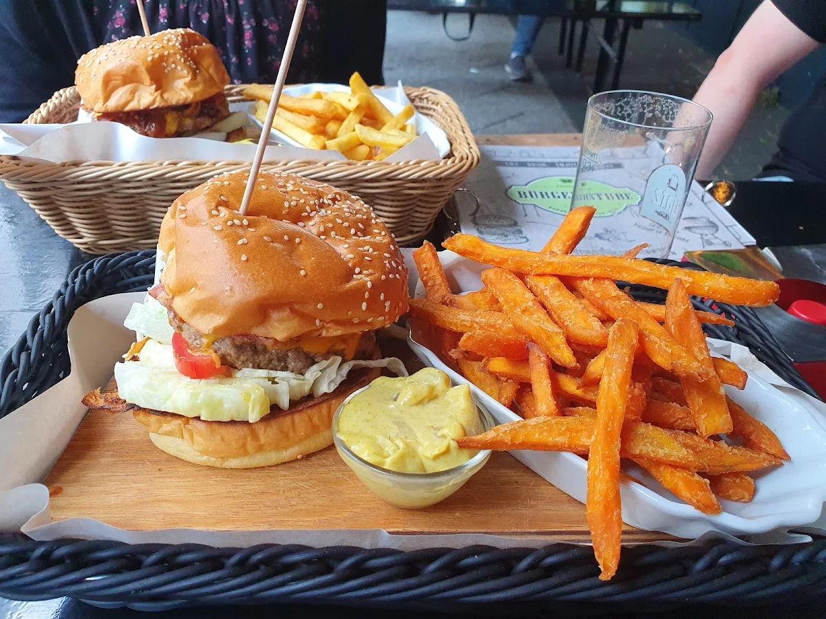 Cheeseburgermenü