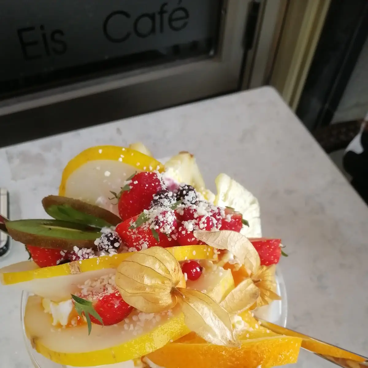 Früchte Becher