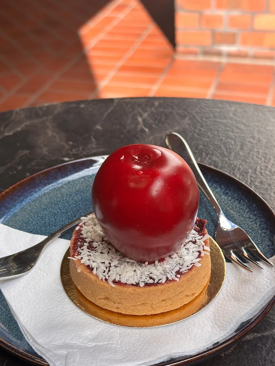 Cherry, Cappino Café