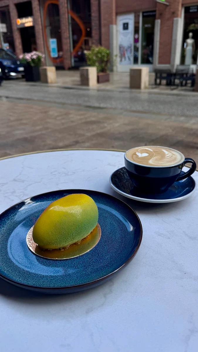 Highlights, Cappino Café