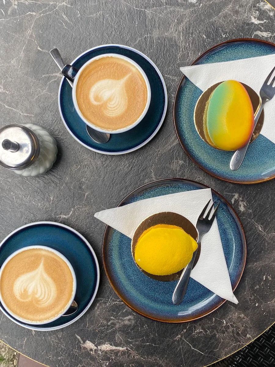 Highlights, Cappino Café