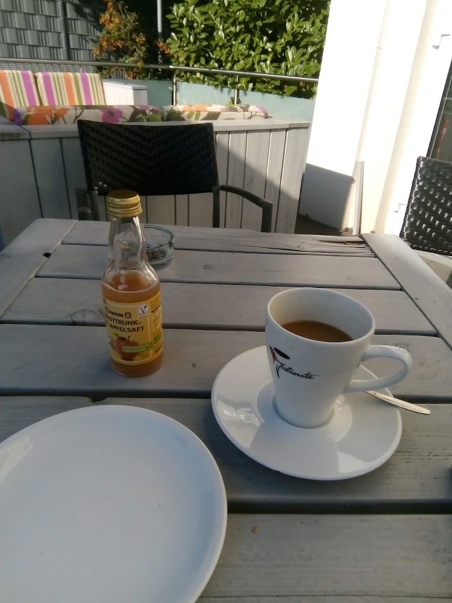 Kaffee Und Apfelwikri, Bäckerei Kanne Filiale Alstedde