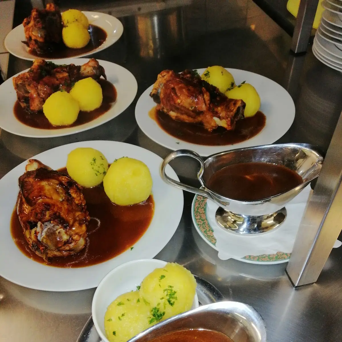 Highlights, Alex Brandmann Restaurant