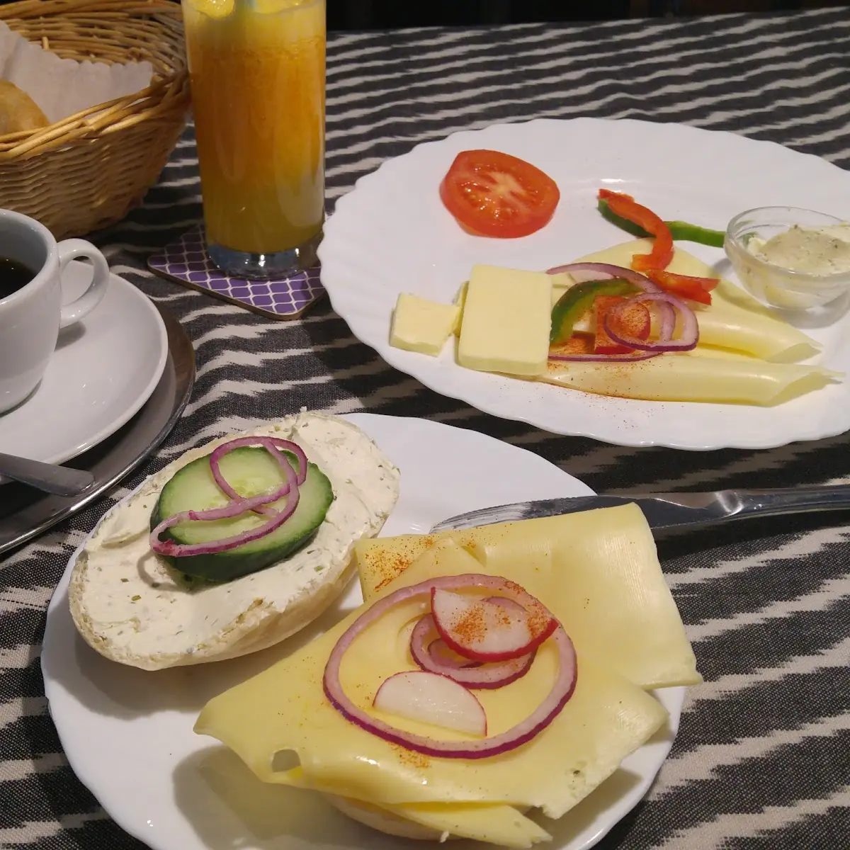 Käsefrühstück