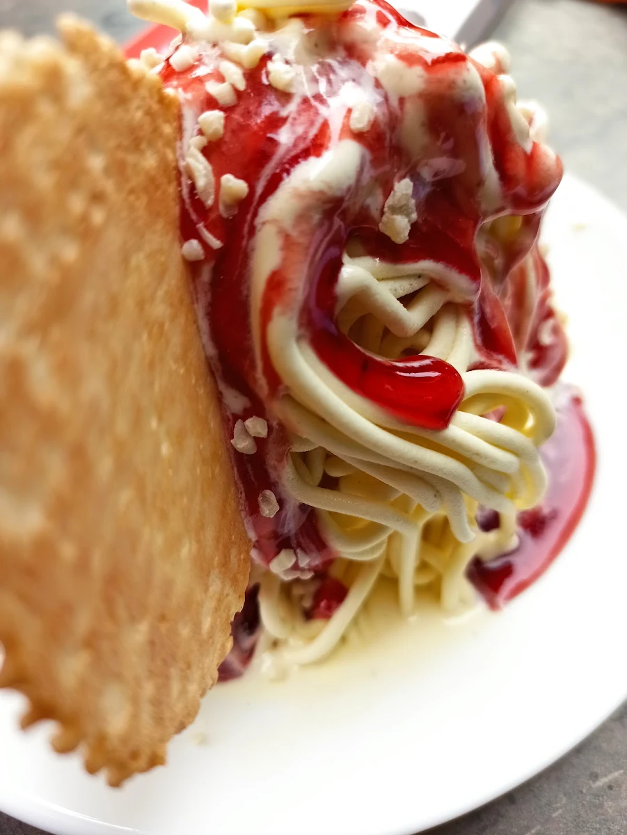 Spaghetti Eis
