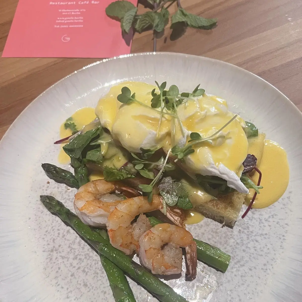 Eggs Benedict