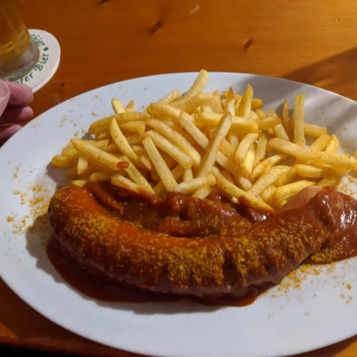 Currywurst Mit Pommes