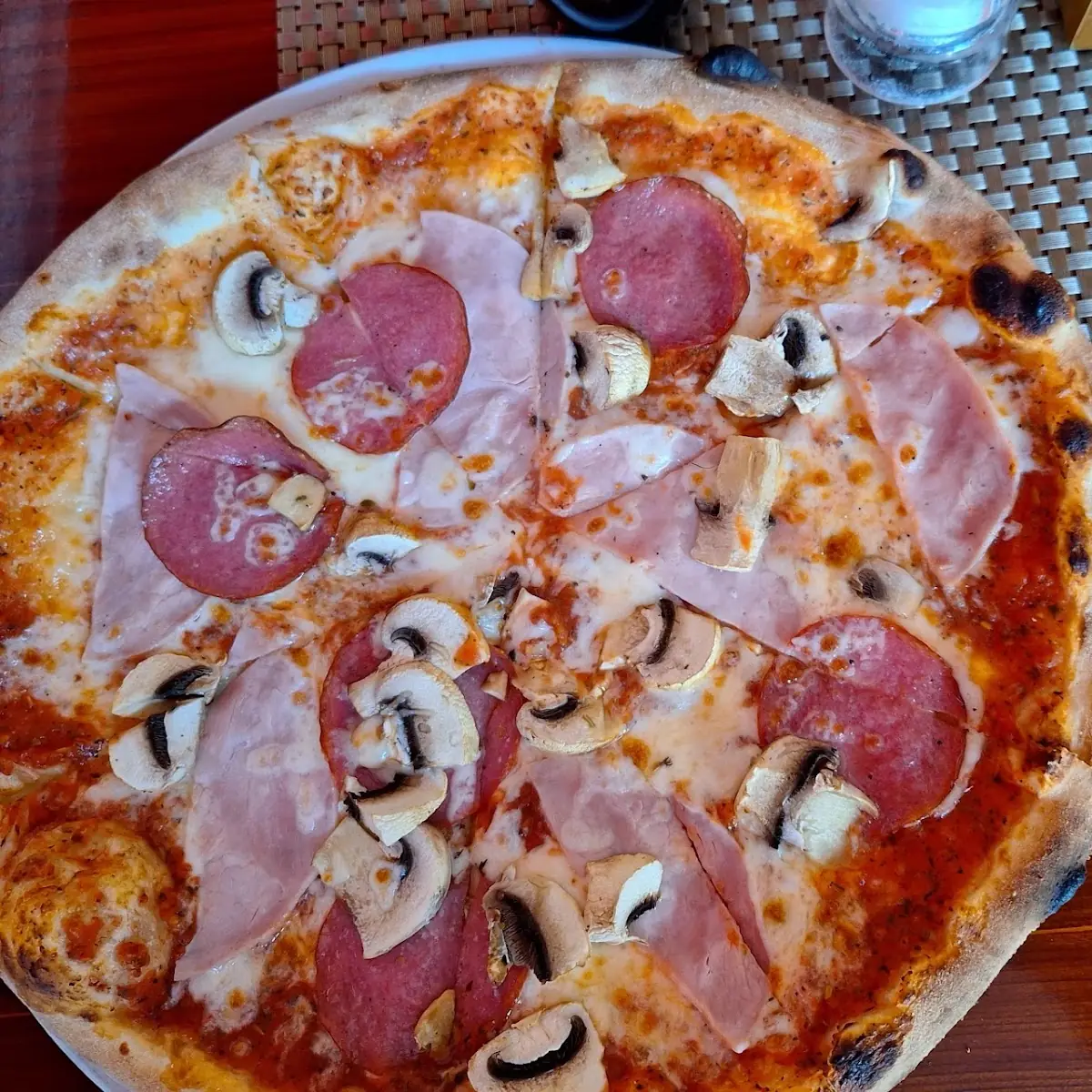 Offene Pizza Calcone