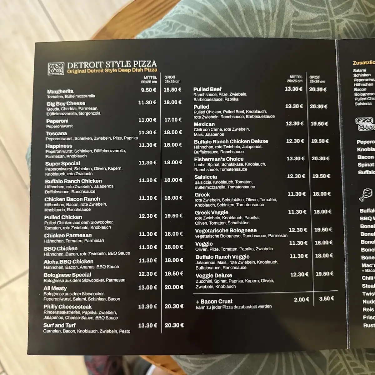 Speisekarte, Crockpot`s - Original Detroit Style Pizza und Slow Cooked Meals