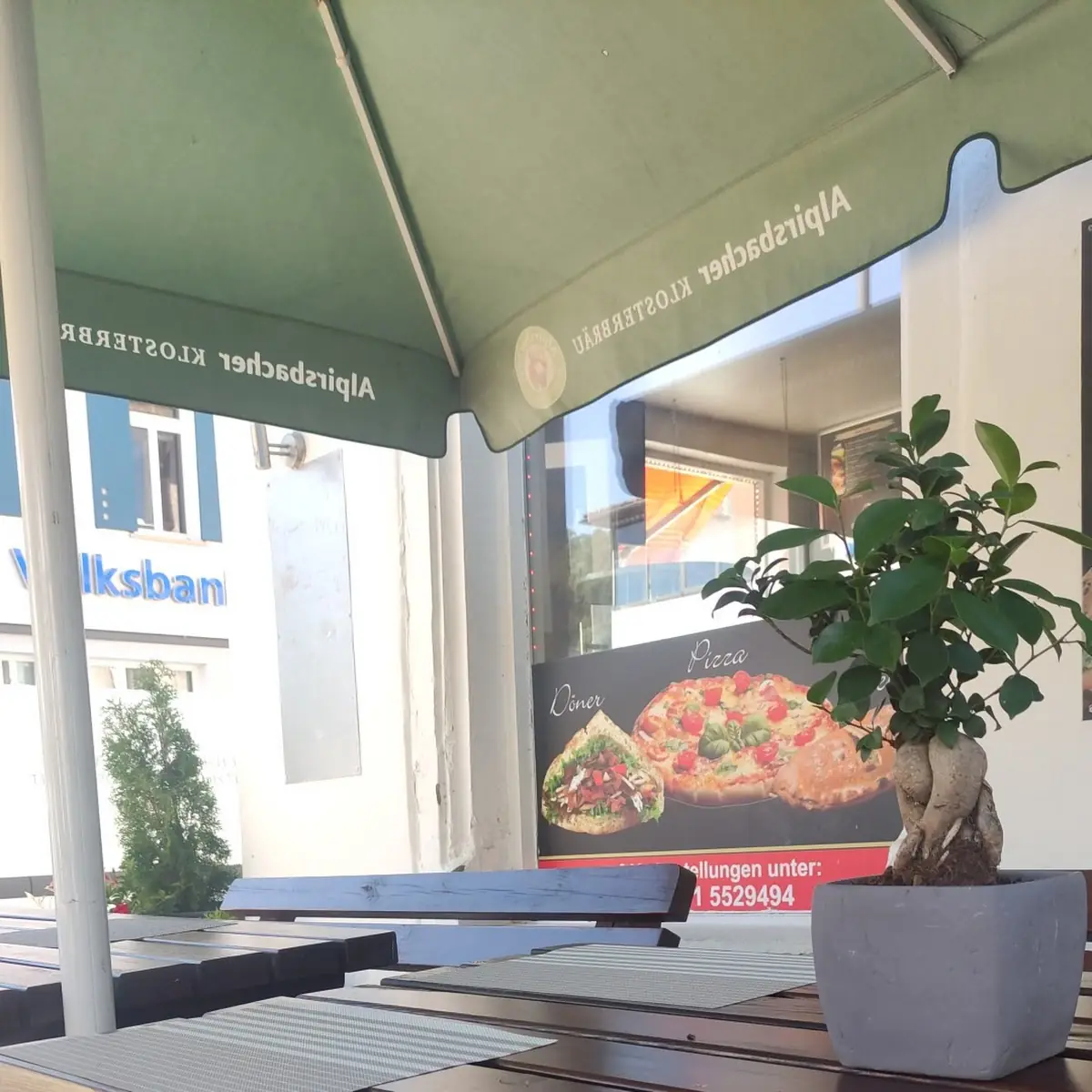 Atmosphäre, Sayni Team - Pizza & Döner