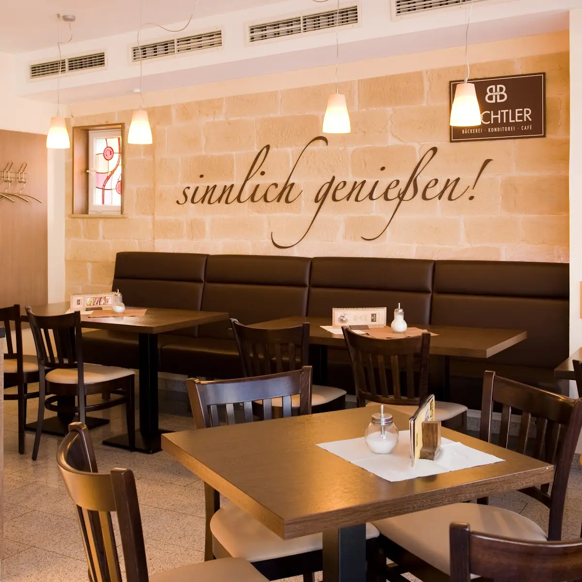 Atmosphäre, Bäckerei-Konditorei-Bochtler