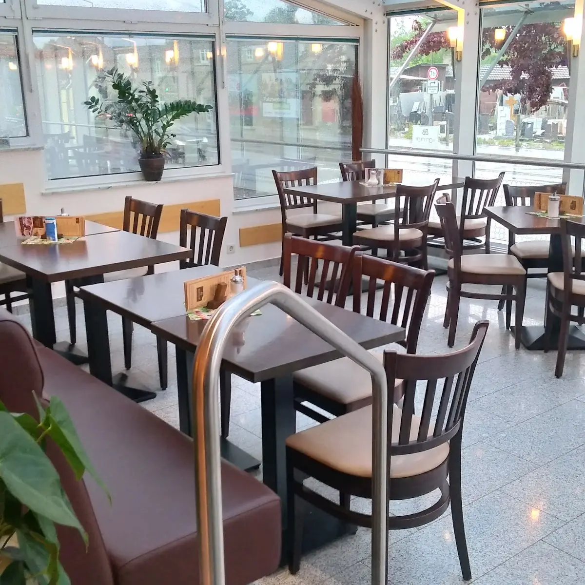 Atmosphäre, Bäckerei-Konditorei-Bochtler