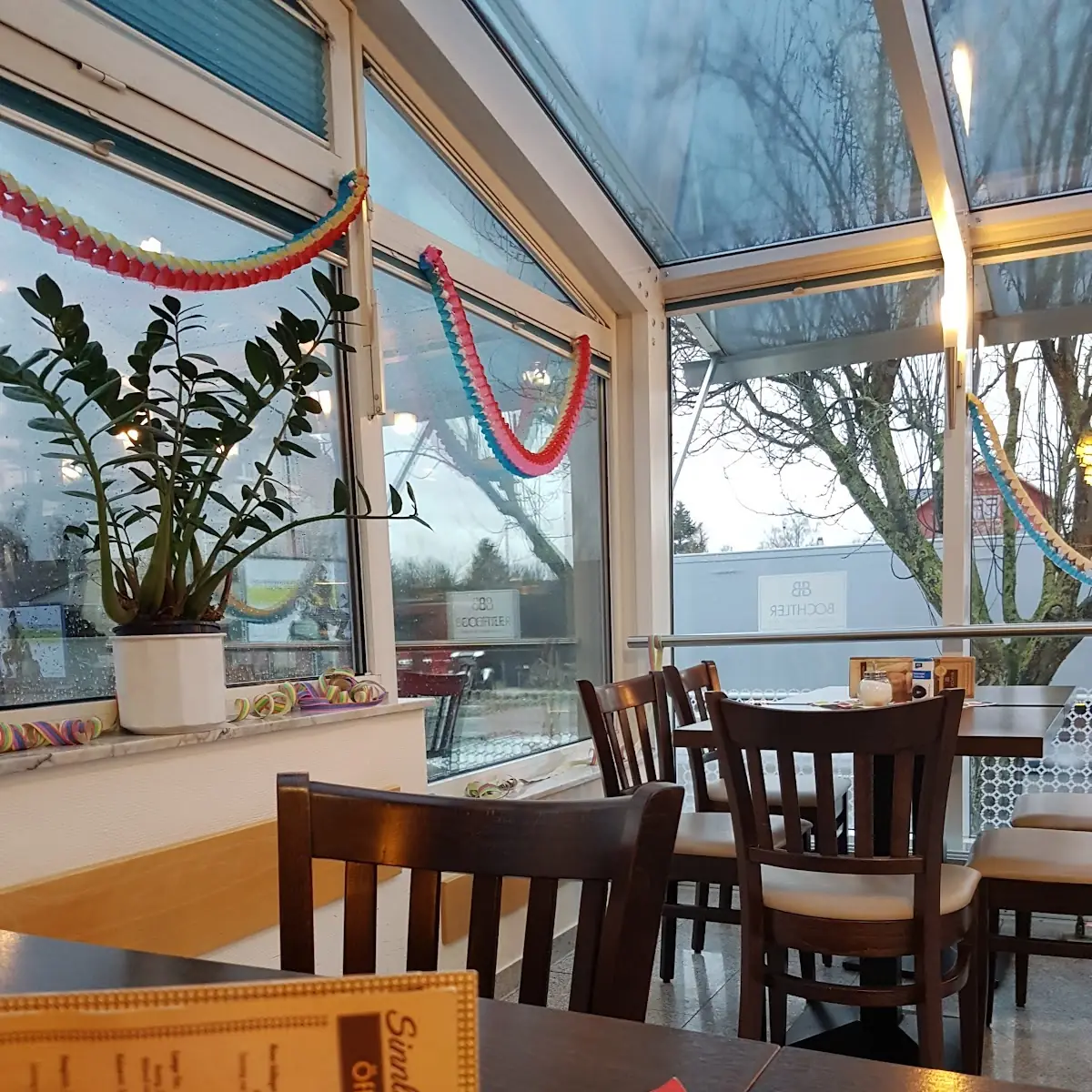 Atmosphäre, Bäckerei-Konditorei-Bochtler
