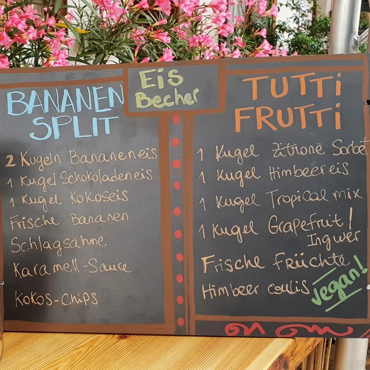 Speisekarte, Café Charme und Bio-Eis Manufaktur
