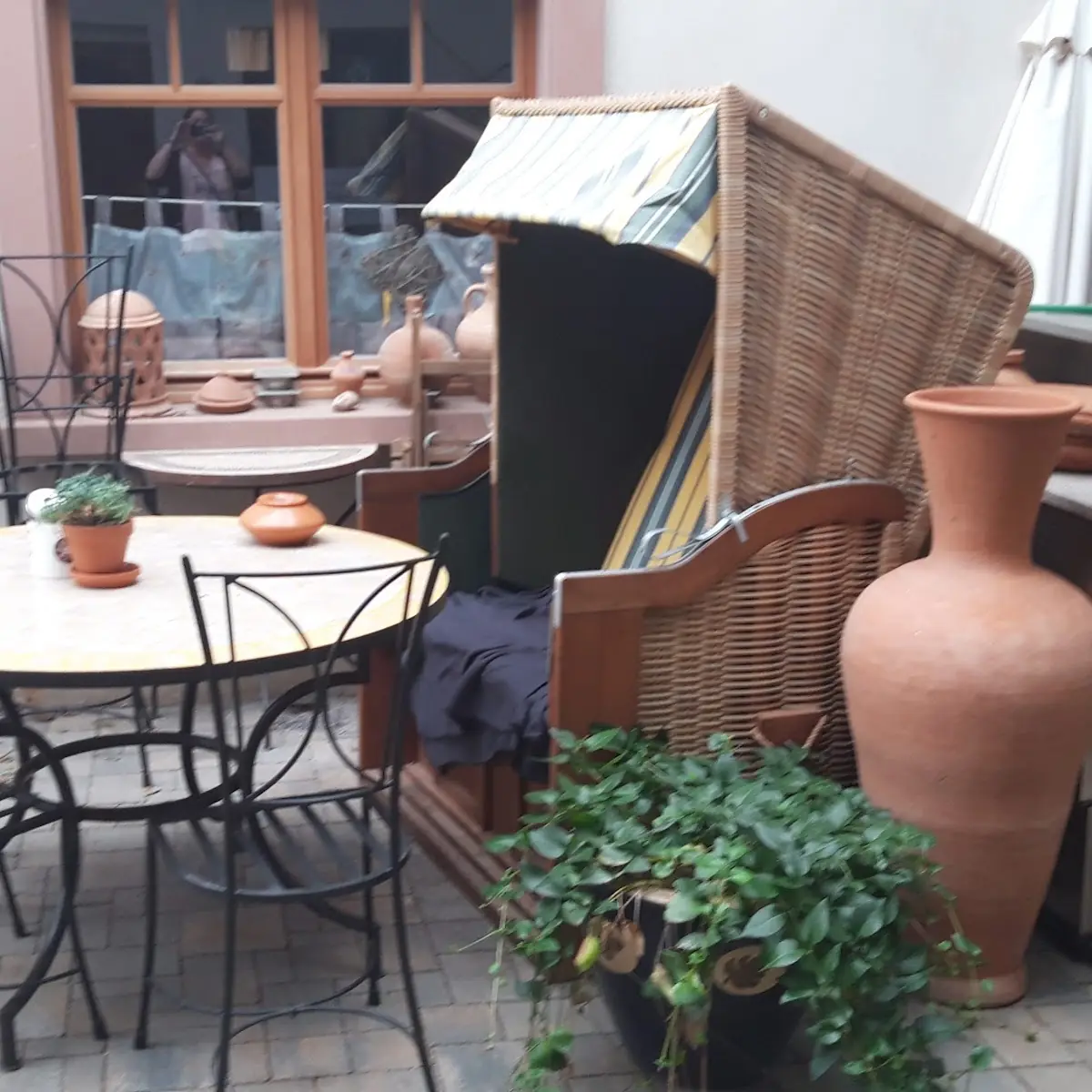 Atmosphäre, Café Charme und Bio-Eis Manufaktur