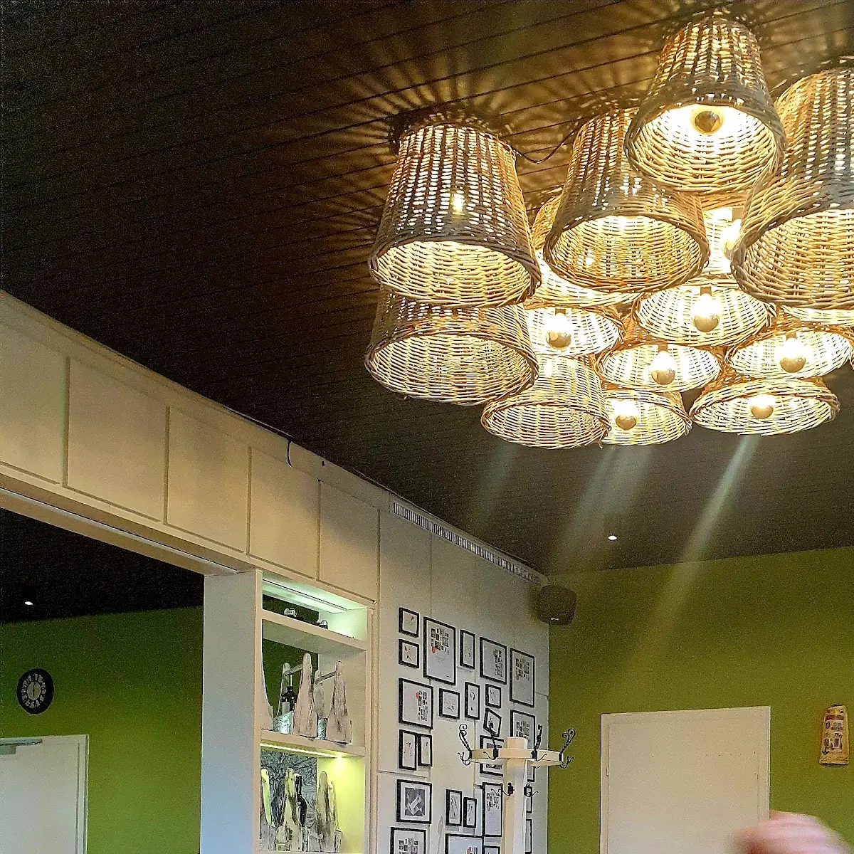 Atmosphäre, Blaue Olive Taverne
