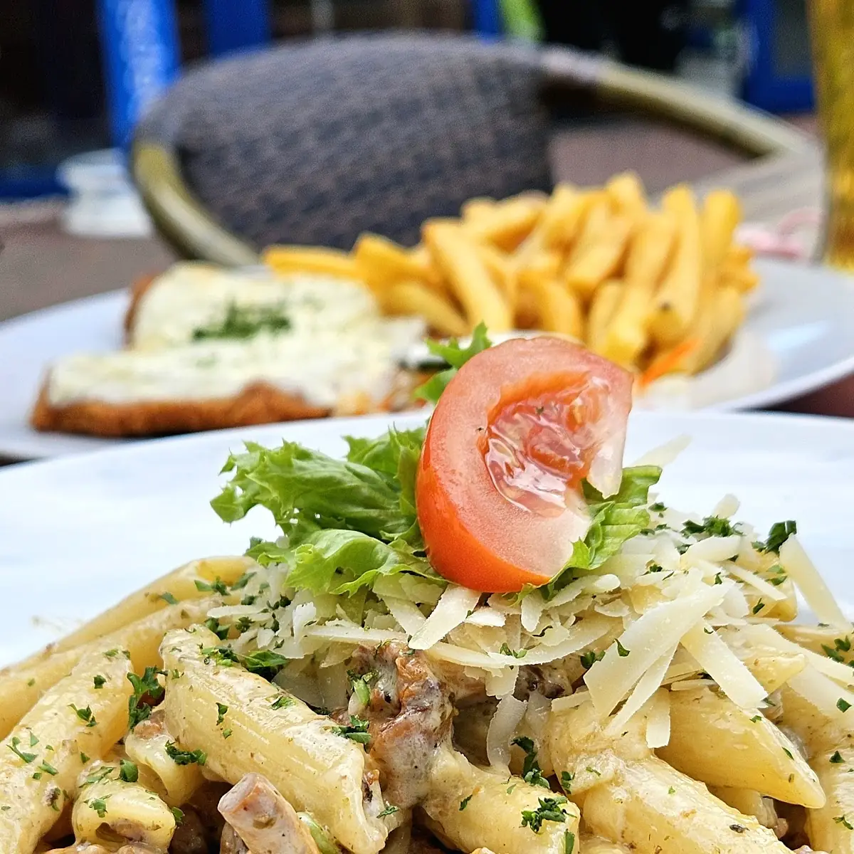 Essen und Trinken, Sportsbar Fair Play