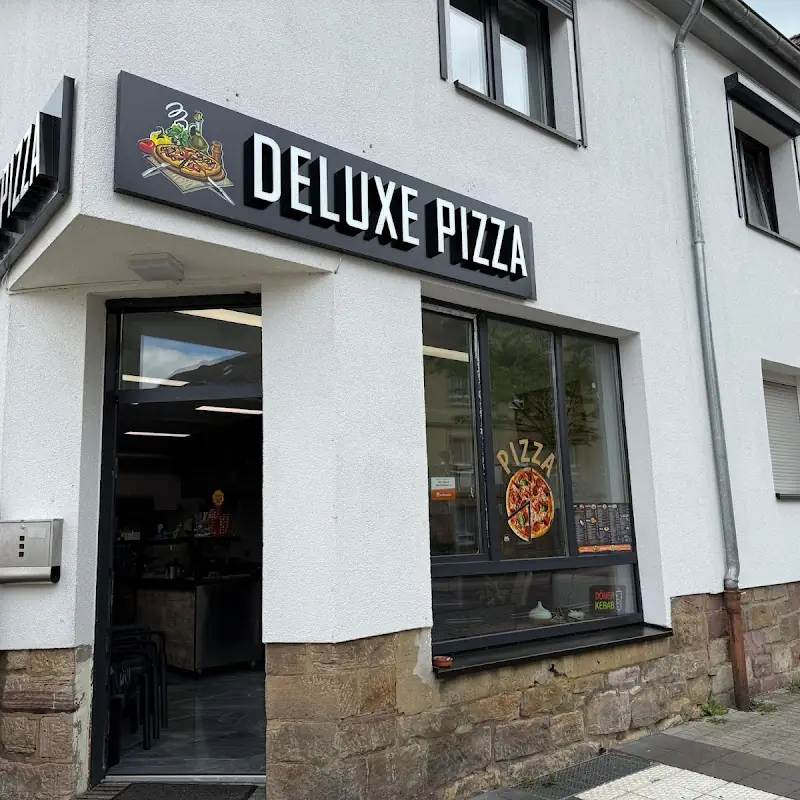 Deluxe Pizza