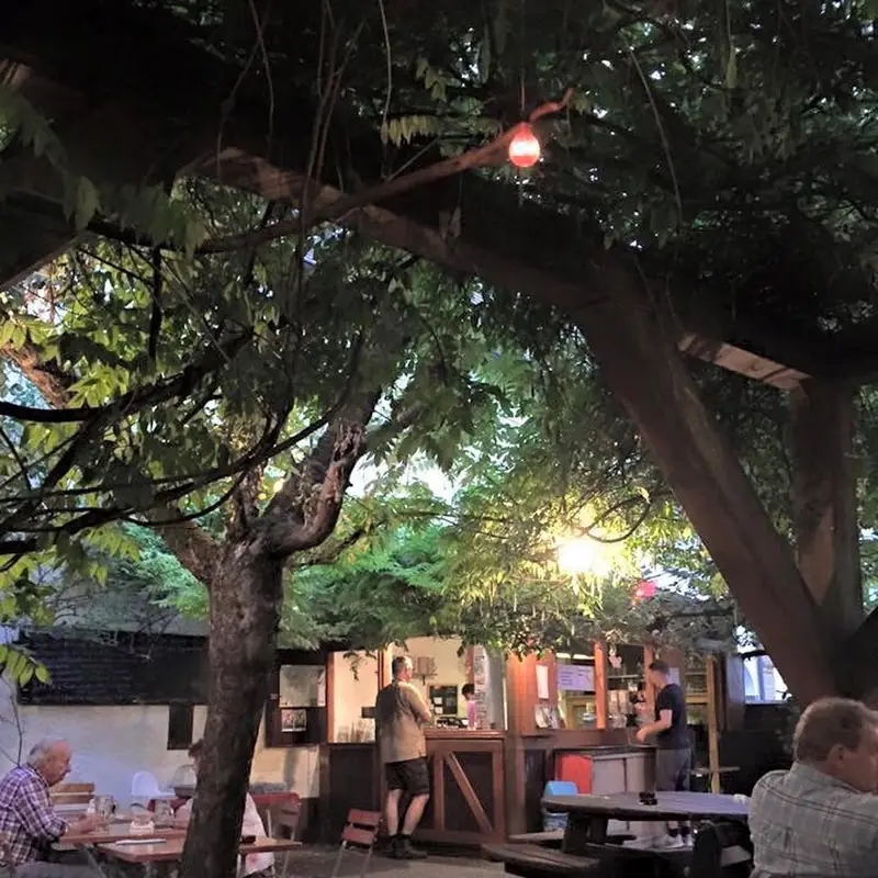Biergarten Klosterbrauerei Weißenohe Fünf Seidla Steig