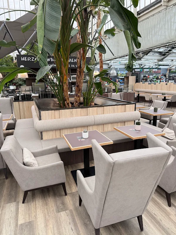 Dinger’s Palmencafé