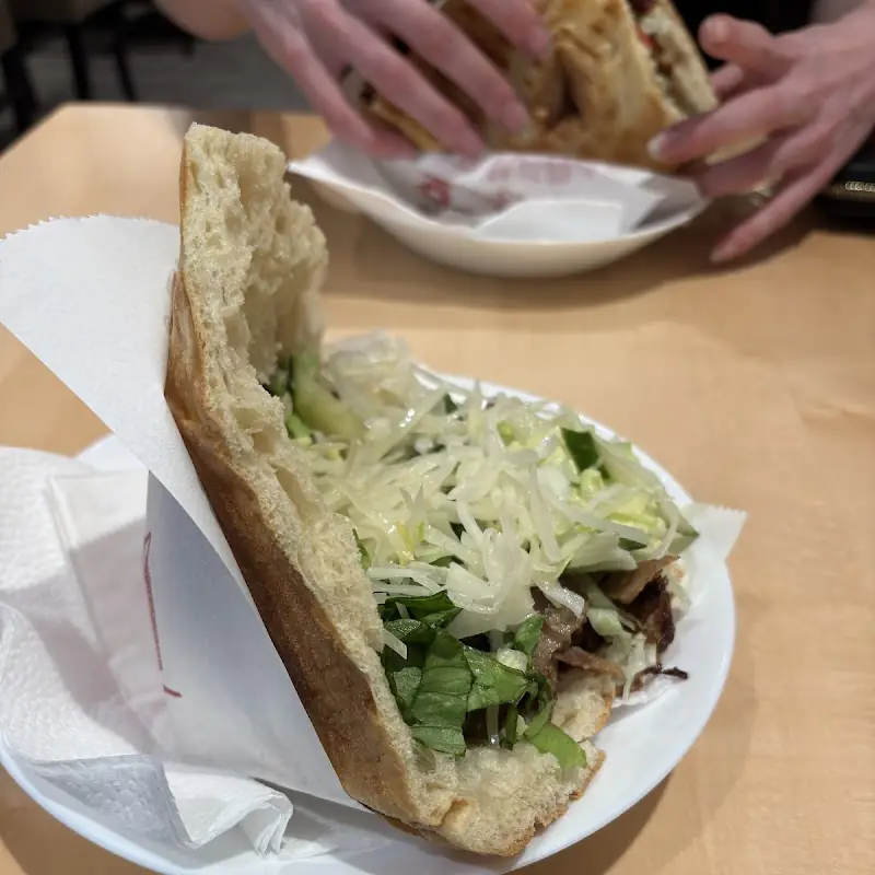 Kaya Döner und Feinkost