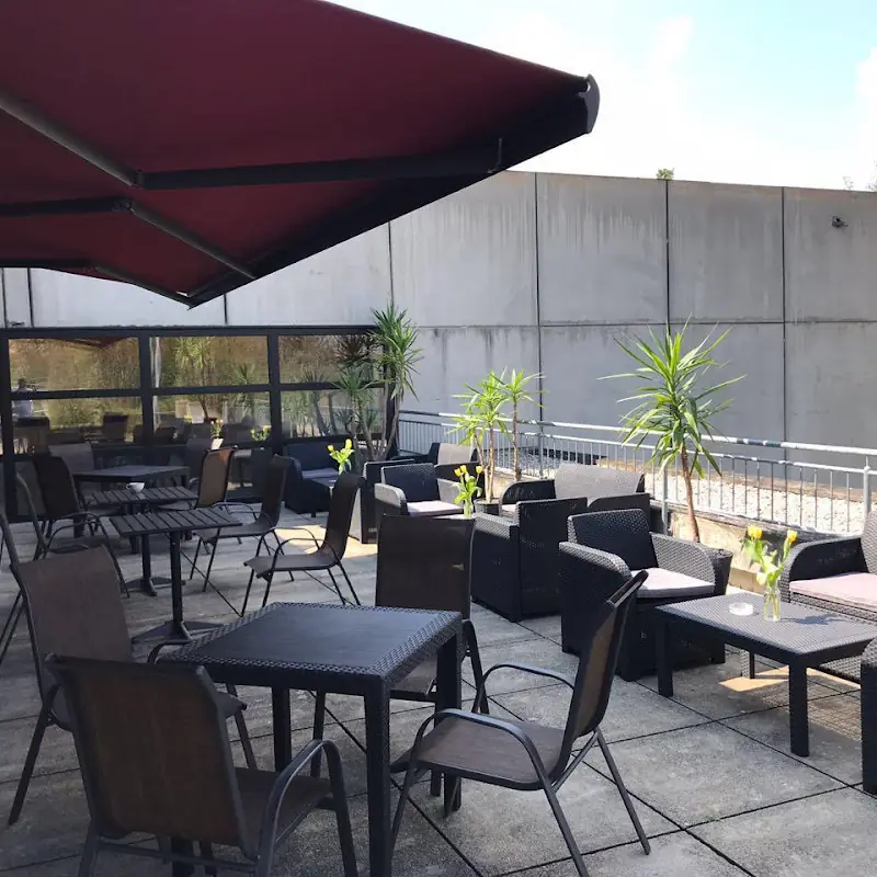 ÜRI's Bistro - Cafeteria