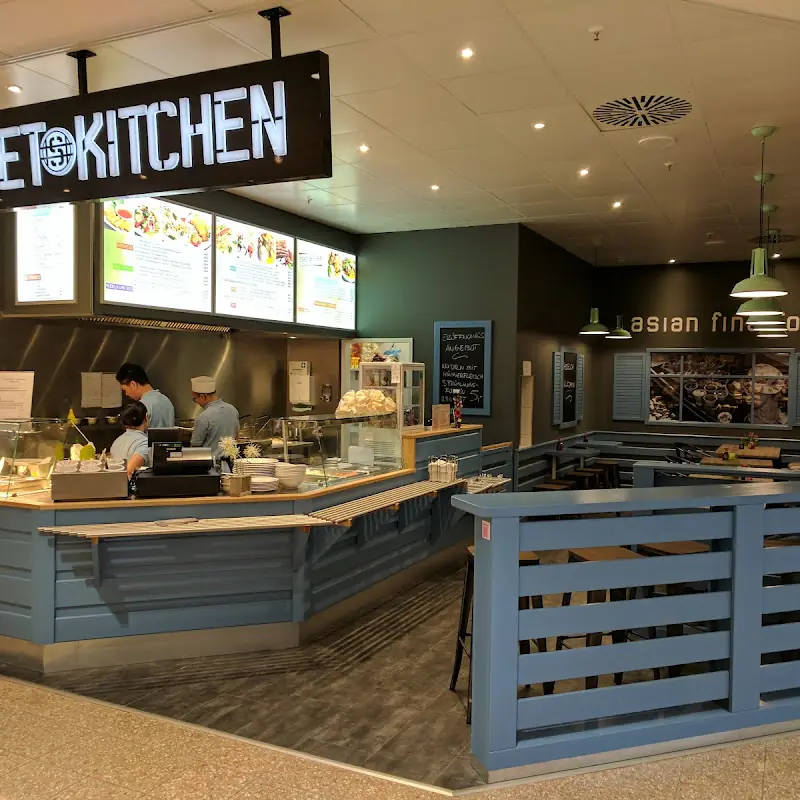 STREET KITCHEN
